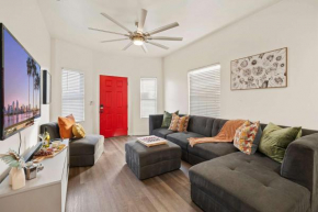 Catch n' Relax on Nimitz- Minutes from the Harbor